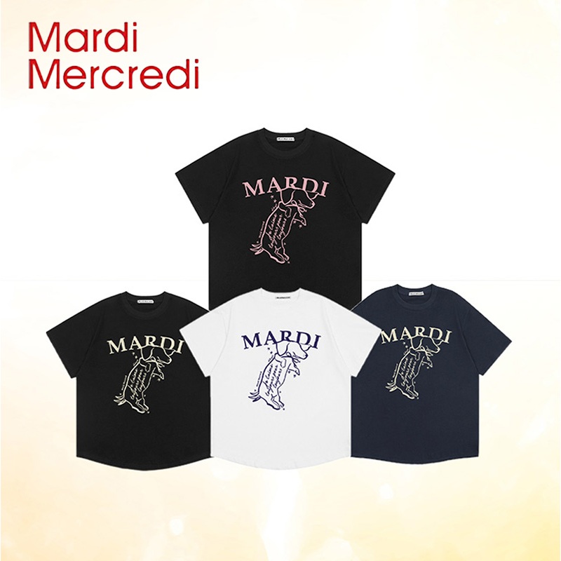 เสื้อยืดพิมพ์ลายสุนัขดัชชุนด์และสร้อยคอไข่มุกแท้จาก MARDI MERCREDI คอกลม ผ้าฝ้ายแท้ สวมใส่สบาย