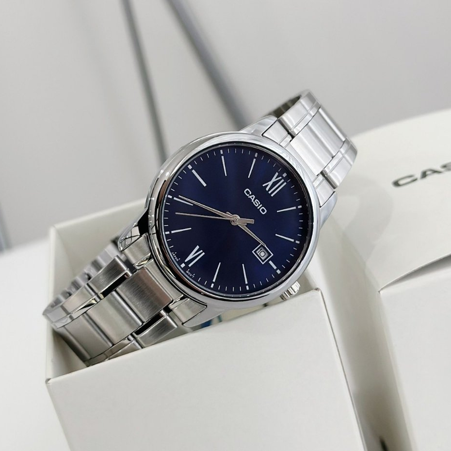 Casio Standard นาฬิกาข้อมือผู้ชาย รุ่น MTP-V002D,MTP-V002G,MTP-V002GL,MTP-V002L (MTP-V002D-1B3,MTP-V