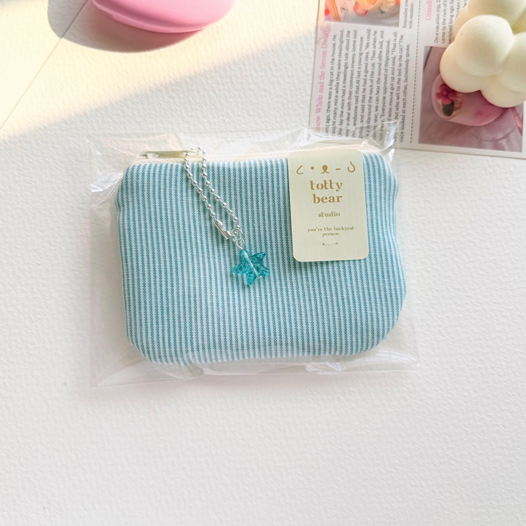 Star ᴘᴏᴜᴄʜ ᵔᴥᵔ กระเป๋าสตางค์+(พวงกุญแจสุ่ม) ใส่เหรียญและบัตร ขนาด 8.5*12 cm.ʕ•ᴗ•ʔ พส.จีน