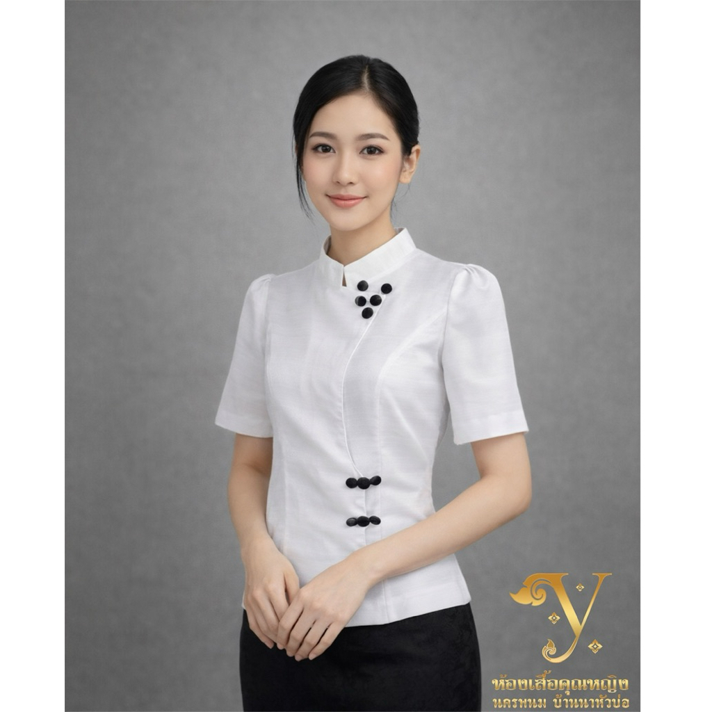 เสื้อใหม่มอนรุ่นแขนสั้นแต่งกระดุมผ้าฝ้ายทอมืองานสวยเย็บละเอียดมากค่ะอัดผ้ากาวทั้งตัว