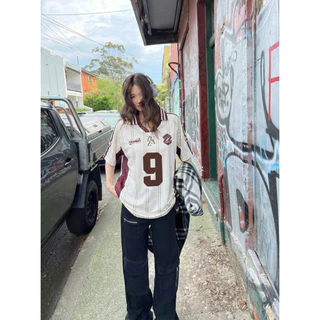 เสื้อโปโลผู้หญิง/Unisex คอปก แขนสั้น Oversize ผ้าไมโคร นุ่มลื่น ใส่สบาย ลุคมินิมอล | Black Cherry