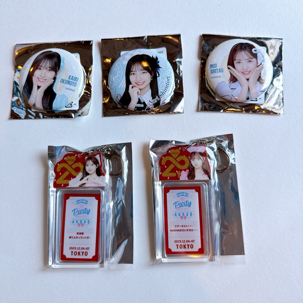 เข็มกบัด พวงกุญแจ AKB48 จากงาน Concert 20th Anniversary concert
