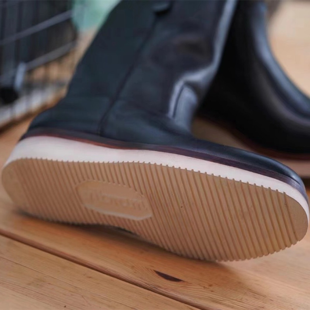 พื้นรองเท้าVibram ทรงred wing