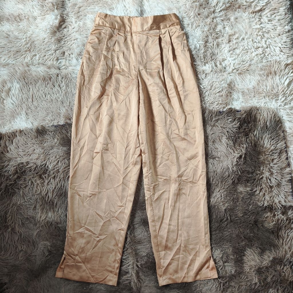 กางเกง Gu                .