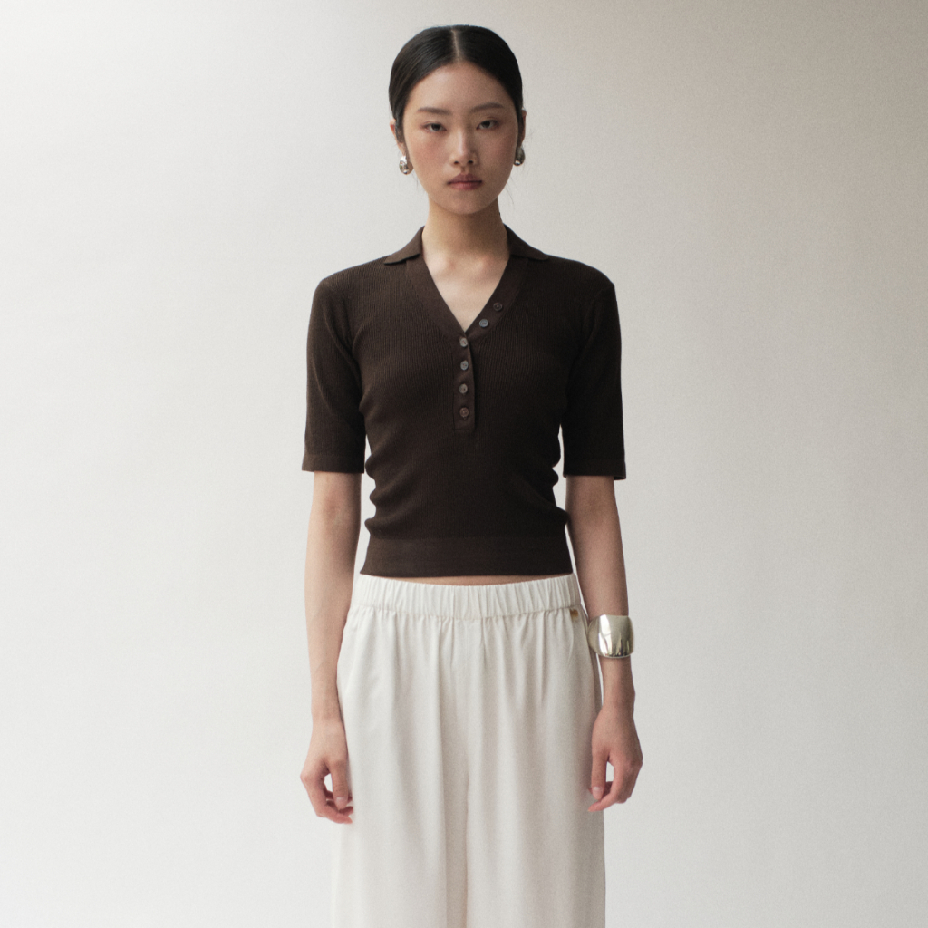 SHE KNOWS - Ami Knit Top เสื้อนิต คอวี ผ้าออร์แกนิคคอตต้อน XS S M L XL