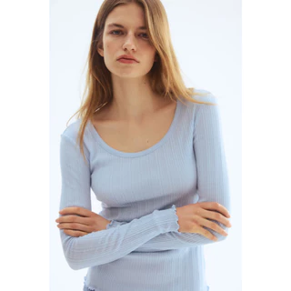 H&M(เอชแอนด์เอ็ม) เสื้อท็อปผ้าจุดพอยท์เทลล์ Women Pointelle jersey top 1324031_1
