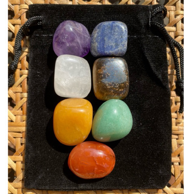 ‼️พร้อมส่งใน🇹🇭‼️Seven Chakra stones set ชุดหินเจ็ดจักระ มีหินธรรมชาติเเท้ 7 ชนิด สวย น่ารักมาก พร้อมถุงกำมะหยี่