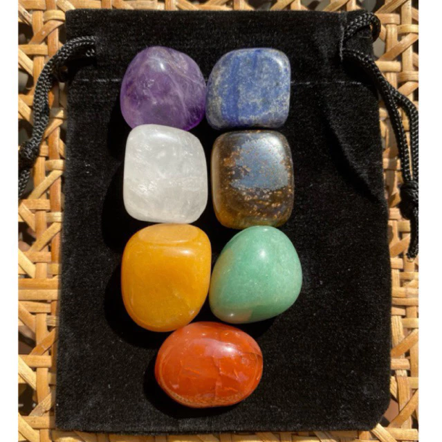 ‼️พร้อมส่งใน🇹🇭‼️Seven Chakra stones set ชุดหินเจ็ดจักระ มีหินธรรมชาติเเท้ 7 ชนิด สวย น่ารักมาก พร้อมถุงกำมะหยี่