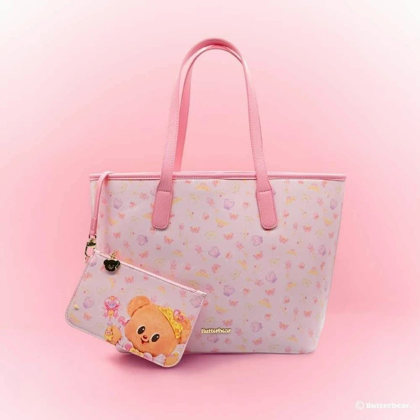 พร้อมส่ง✨กระเป๋าสวีทการ์เดี้ยน (Sweet Guardian Tote Bag)💖🪄🦋💫พร้อมถุงกระดาษน้องเนยใบใหญ่
