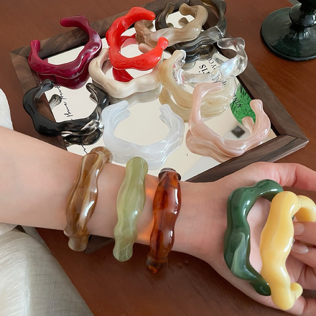 Resin Bracelet-พร้อมส่ง กำไลข้อมือ แฟชั่น สไตล์Y2K (กทม. มีส่งด่วน)