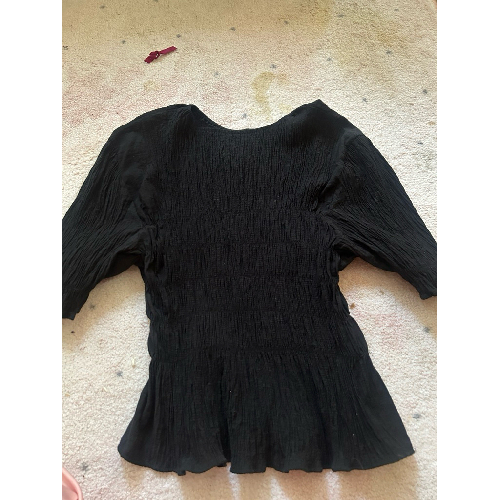 ju ne top จากร้าน Mon2sun ส่งต่อ ค่ะ