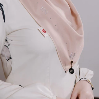 HN Basic 1.0 Raya Edition ผ้าคลุมพรีเมี่ยม ผ้าคลุมสีพื้นติดเพชร