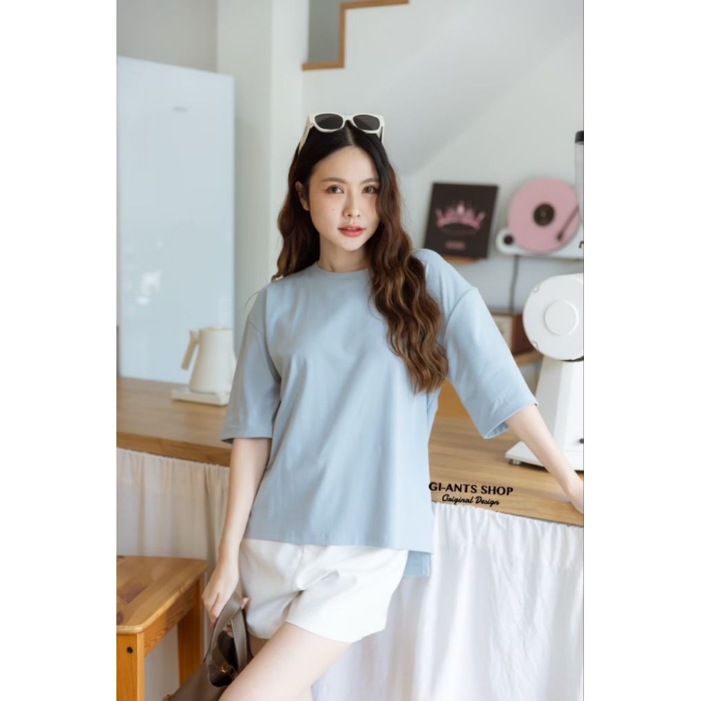 เสื้อยืดคอกลมแขนศอก" ทรง Oversize สุดชิค ที่จะเปลี่ยนลุคธรรมดาให้ดูดีมีสไตล์ได้ทุกวัน!