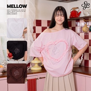 Mellow_SP112 เสื้อปาดไหล่โอเวอร์ไซส์ ดีเทลระบายหัวใจ ผ้าคอตต…