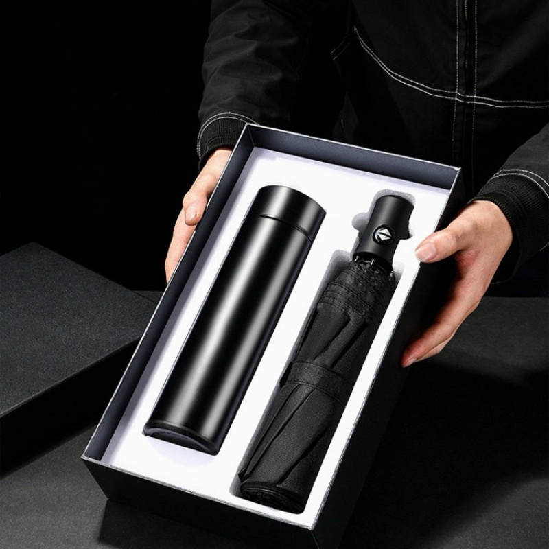 ชุดของขวัญคริสต์มาสธุรกิจ ร่มกับกระติกน้ำร้อน ฝามีLED ตัวกดล็อกโก้ในกล่องพิเศษ สำหรับเพื่อนร่วมงาน ลูกค้า เพื่อน