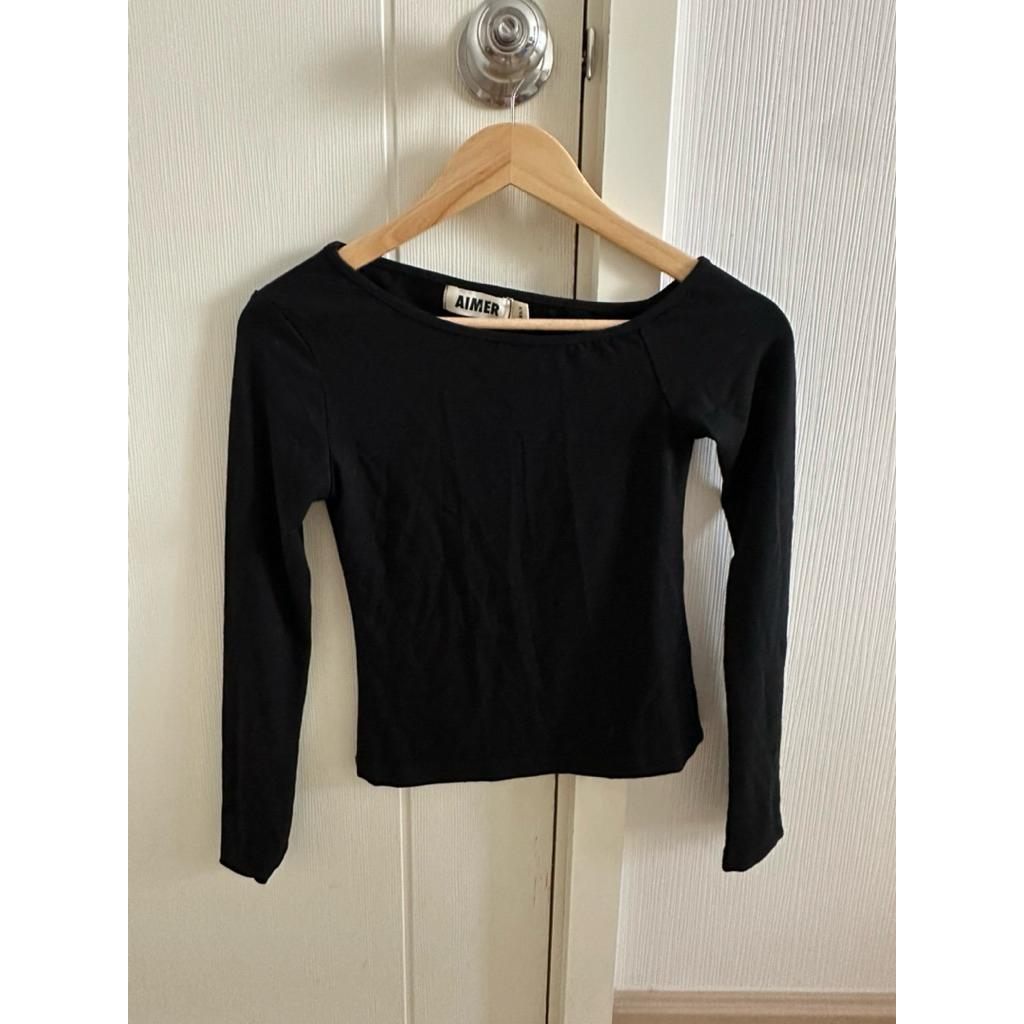 ปล่อยต่อ เสื้อปาดไหล่ Aimer ของใหม่ พร้อมป้าย
