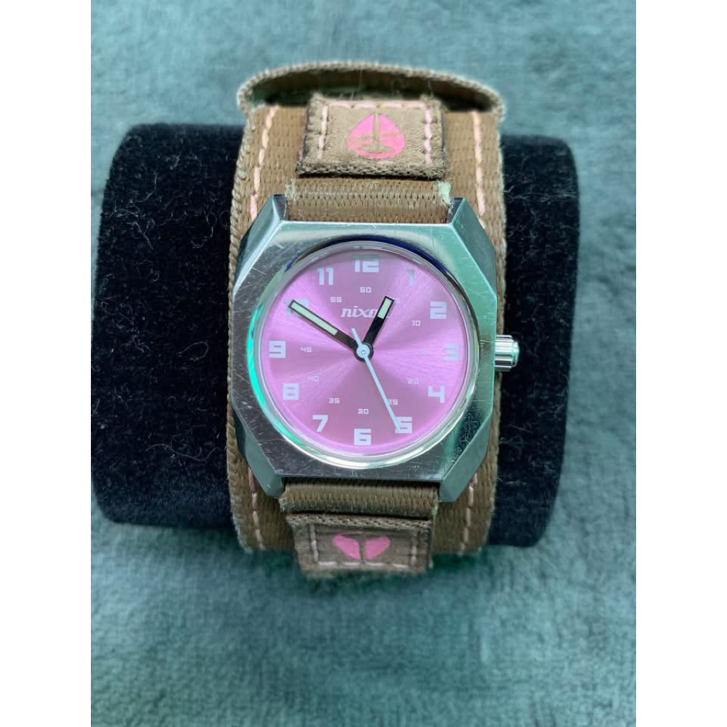 นาฬิกา Nixon แท้ เรือนไม่ใหญ่