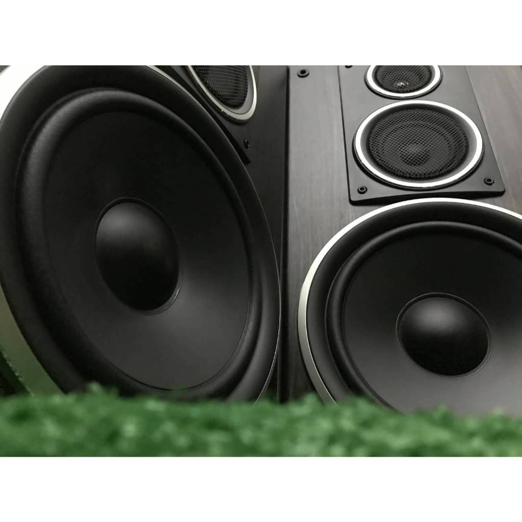 ลำโพงsonyรุ่นSS-V810AV made in Japanมือ2ส/ก/ย/56/32/26.5cmหนัก18kgดอก9นิ้วดอกสวยเดิมๆตำหนิด้านบนตู้1