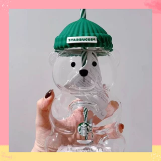 แก้วน้ำสตาร์บัคส์ รุ่นหมีแก๊งค์ หมวกเบเร่สีเขียว แก้วใสสวยงาม มีลายโลโก้ชัดเจน มาพร้อมหลอดดื่มสายสี