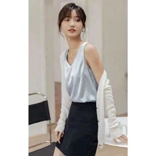 เสื้อกล้ามคอวี หน้า-หลัง ผ้าซาตินพรีเมียม ดีไซน์หรูหรา สัมผัสนุ่มลื่น เงางาม ใส่สบาย มีไซด์ใหญ่ #ck7009