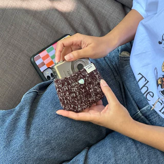 (Pre-order)Digital camera pouch | crochet | handmade 📷🧶กระเป๋าถักใส่กล้องดิจิตอลและใส่บัตร (ขนาด8x11cm.)