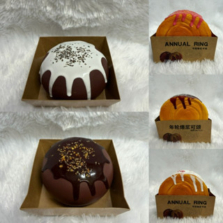 🍩 สกูชชี่เค้กช็อกโกแลตซอสเยิ้ม 🍩 สกูชชี่ดีไซน์เหมือนเค้กจริง…