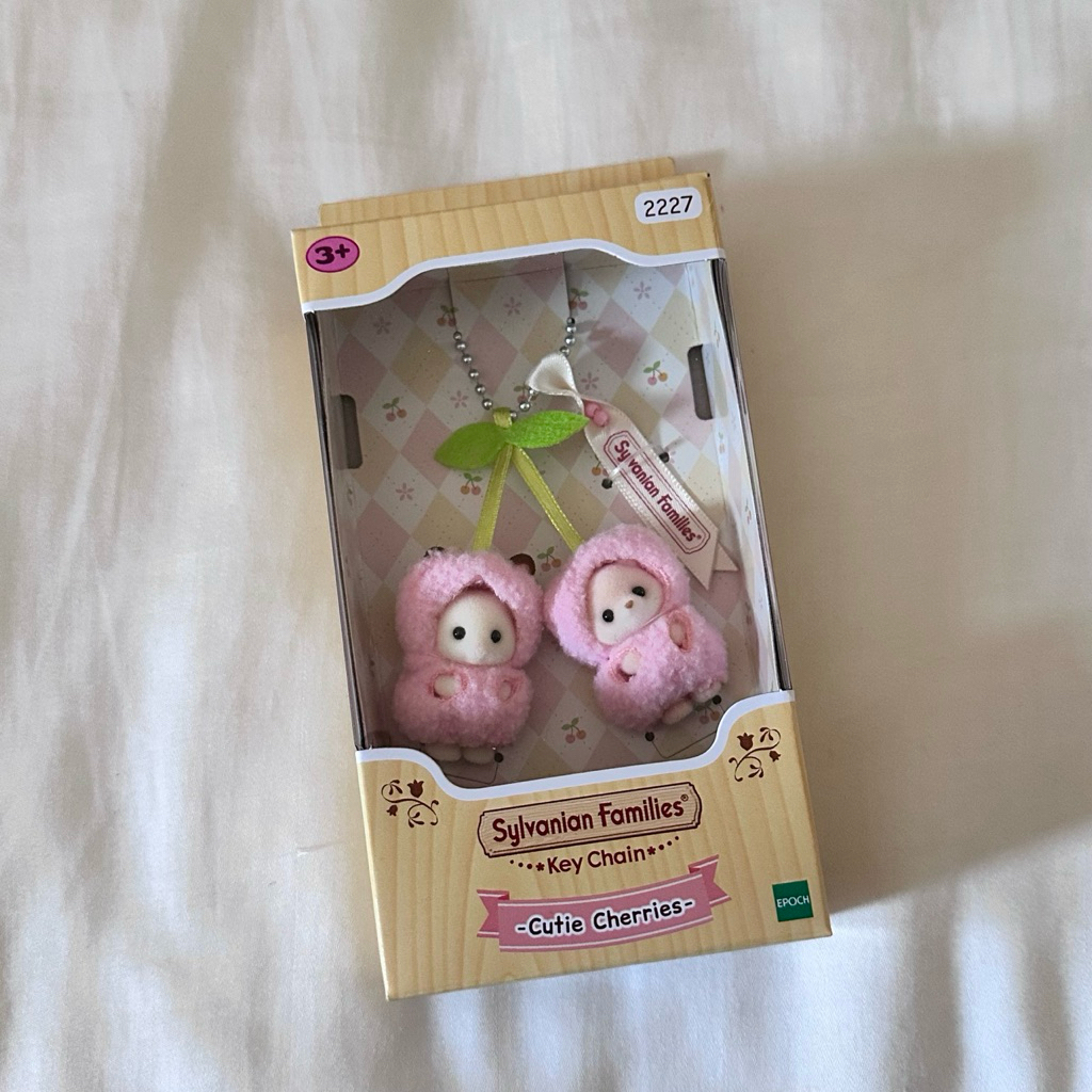 ( พร้อมส่ง ) Sylvanian families baby 🍒 Cherry keychain ของแท้