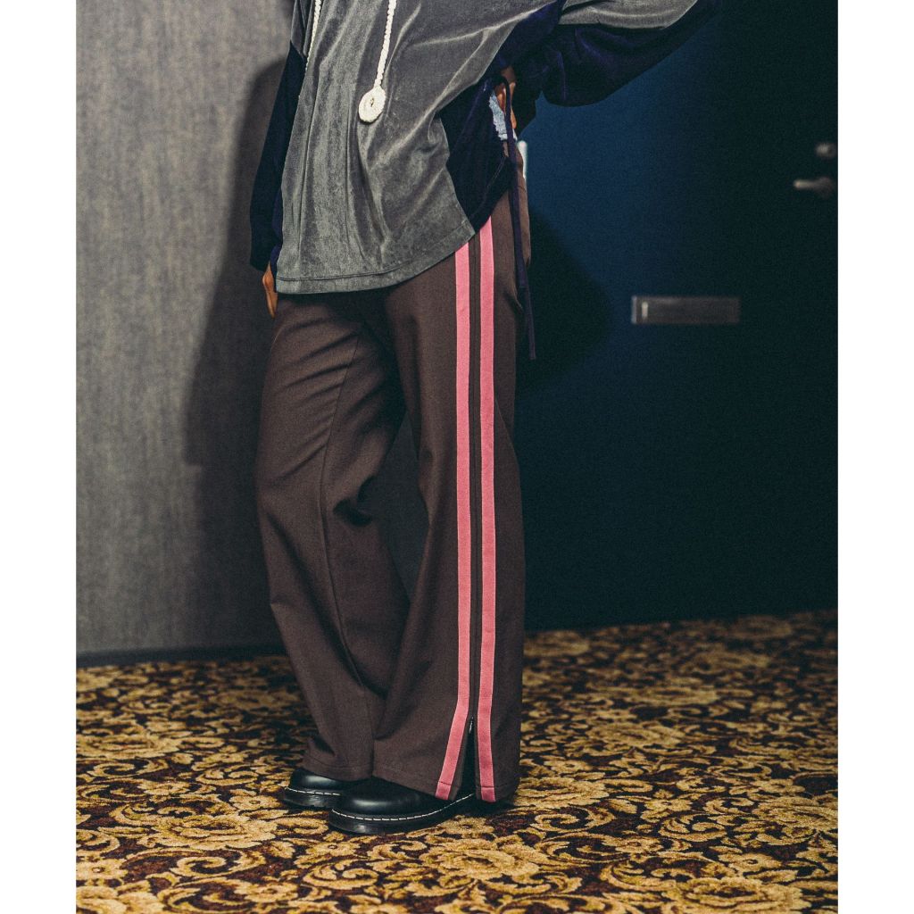 niko and ... [MODE NORM CORE] กางเกงทรงขาบานเ Easy Flare Line Pants
