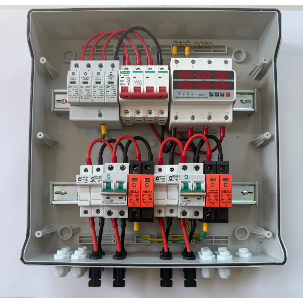 3 เฟสขุดเบรกเกอร์ 2string ชนิดกันน้ำ ป้องกันไฟกระชาก10KWขึ้นไปของระบบไฟACและDCสำหรับออนกริดและอ๊อฟกริดอินเวอร์เตอร์