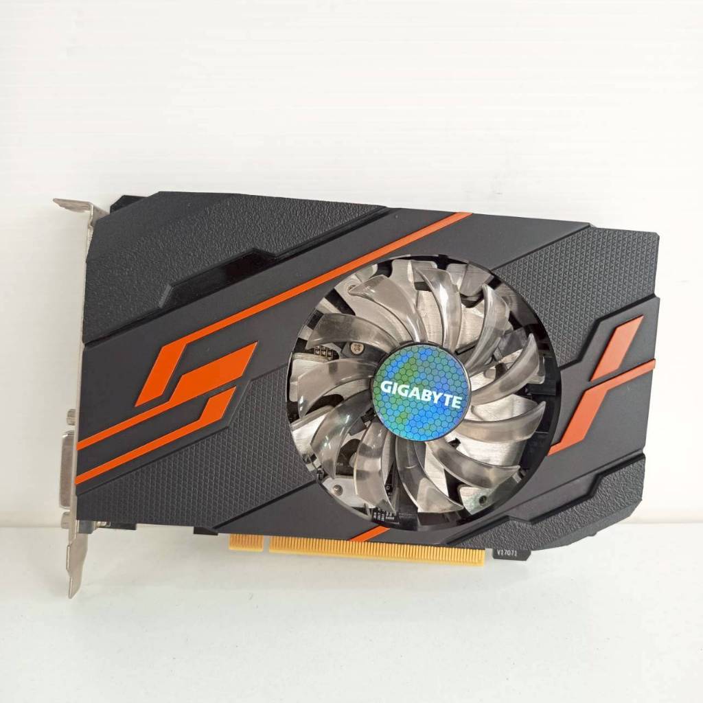 GT 1030  GIGABYTE  GDDR5  2GB  64bit  ประกัน 2 เดือน