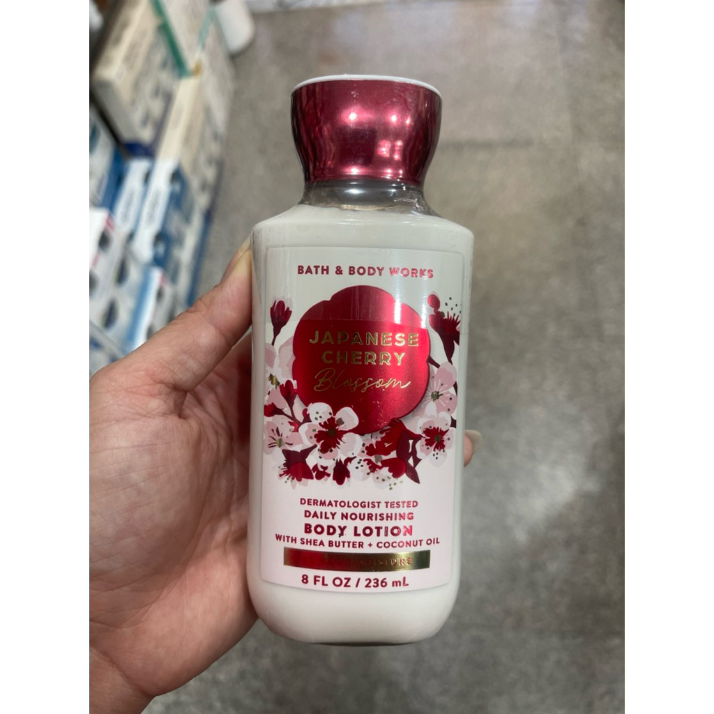 Bath & Body Works Japanese Cherry Blossom Daily Nourishing Body Lotion 236ml. ของแท้