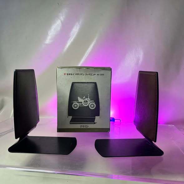 ที่คั่นหนังสือวินเทจ (Bookends) รุ่น BE-200 แบรนด์ SEKISEI (セキセイ) ประเทศญี่ปุ่น ลวดลาย รถโบราณสไตล์อ