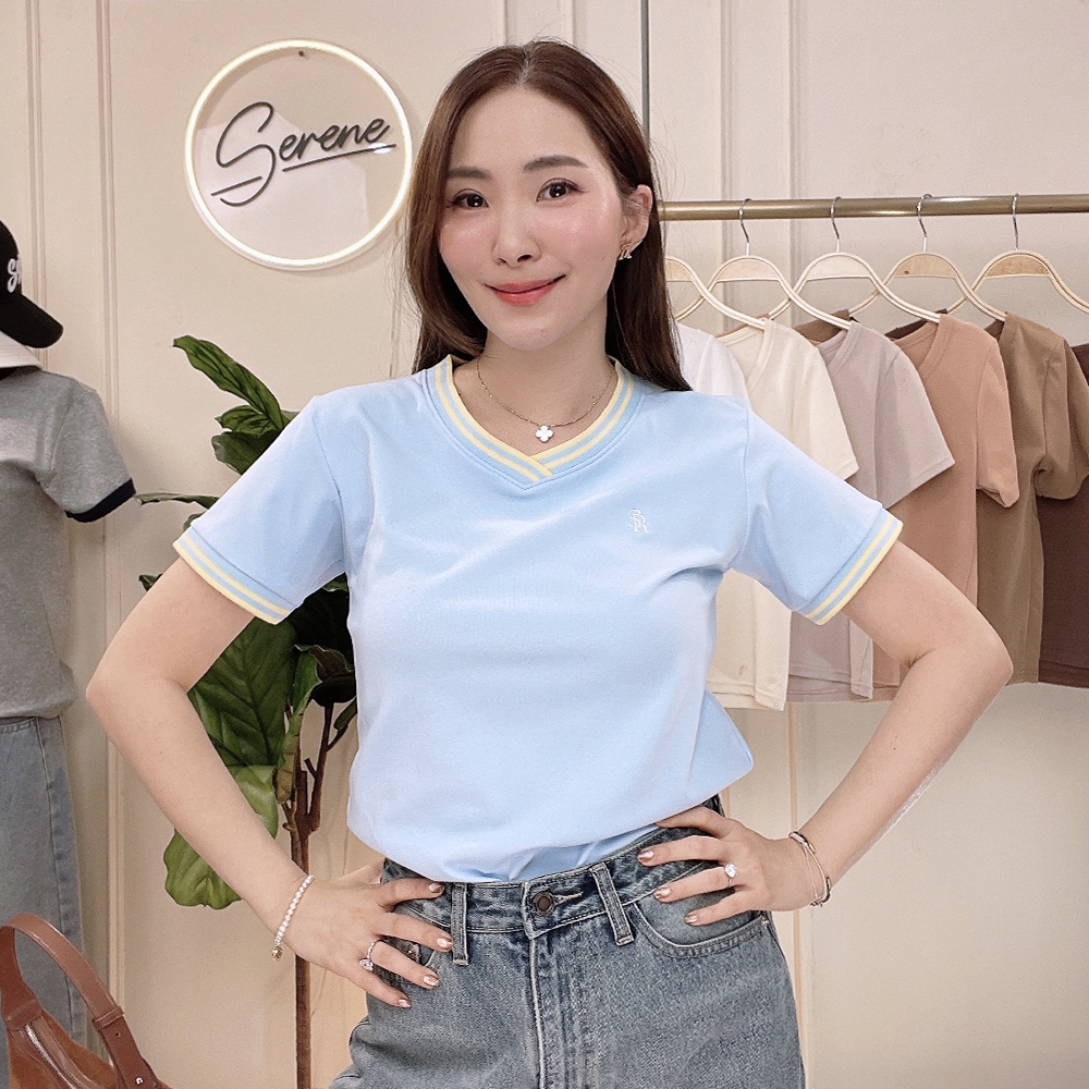 Serene's Choice เสื้อคอวี แต่งขอบทูโทน แขนสั้น ผู้หญิง ใส่ทำงาน สไตล์เกาหลี V-neck Two-ton