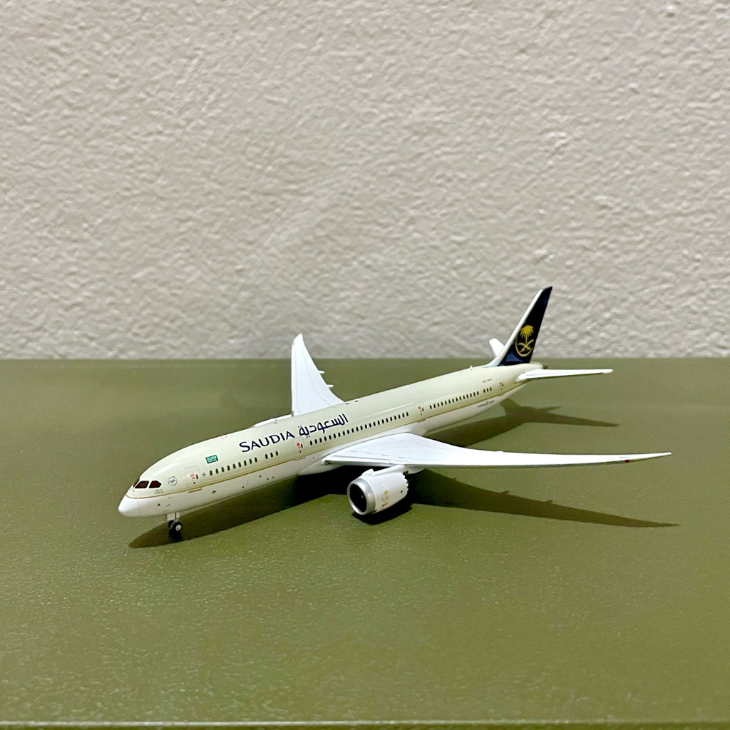 JC Wings 1/400 Saudi Arabian Airlines Boeing 787-9 *ไม่มีกล่อง