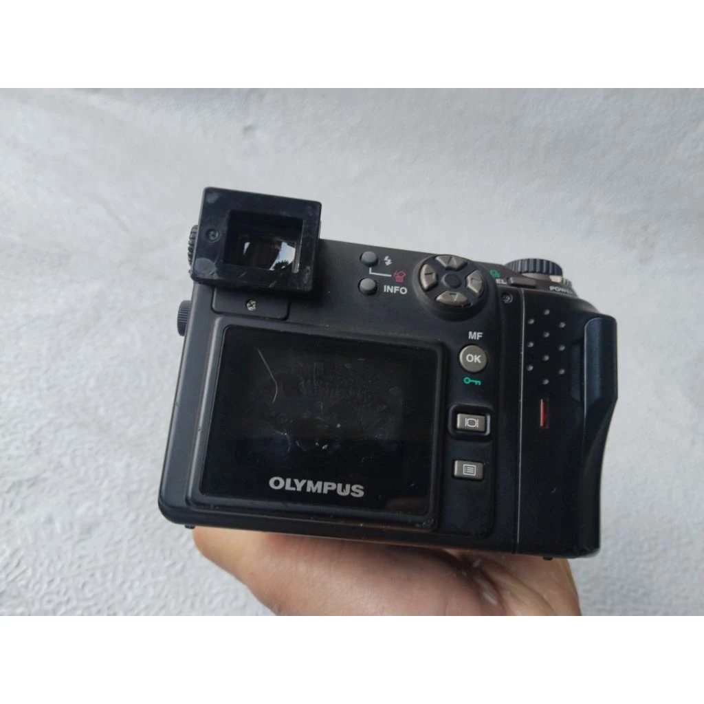 กล้องดิจิตอล Olympus Camedia E-100 RS thumbnail 3