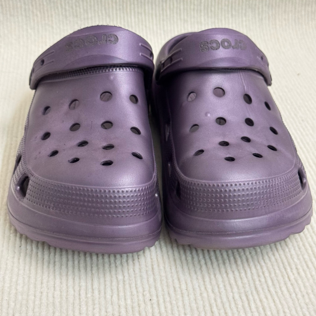 Crocs ของแท้ ‼️มือสอง สภาพ 85% พร้อมใช้งาน สีม่วง M7 W9ไซส์40