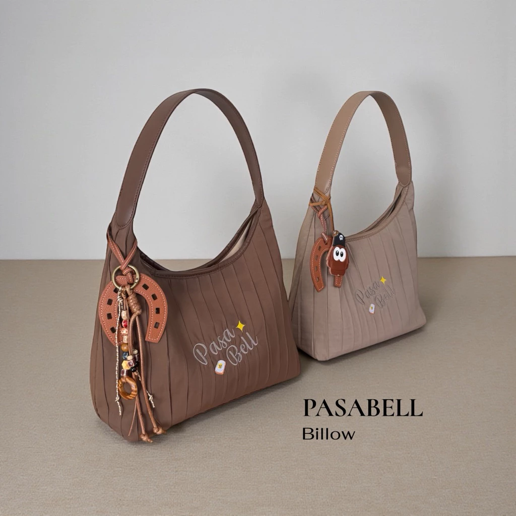 PASABELL ---B i l l o w--- กระเป๋าผ้าอัดพลีส (ไม่มีจี้ห้อย)
