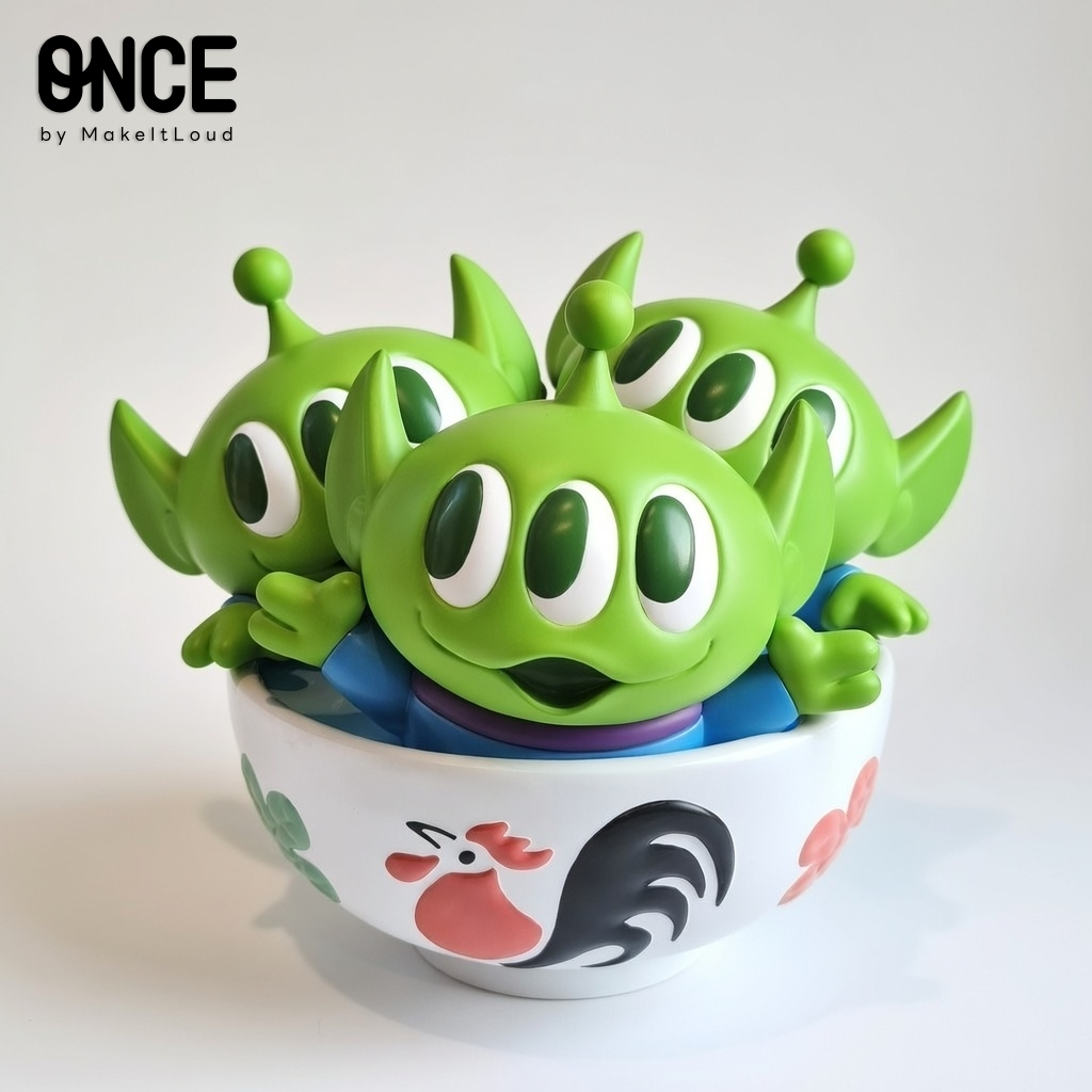 ONCE x ©Disney/Pixar Toy Story Aliens Collectible Figure (Resin) Limited Edition Green Men ในชามตราไก่ ลิขสิทธิ์แท้