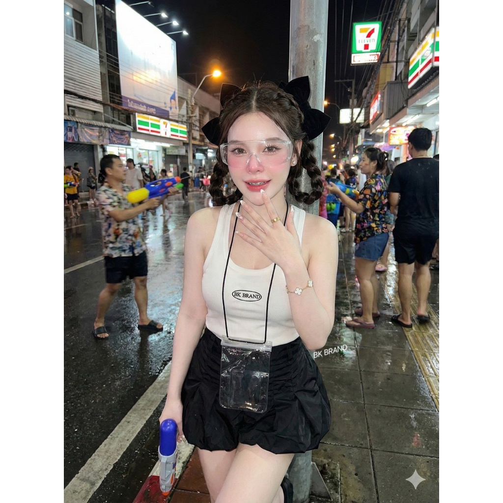 #Bk Set งานเซตสงกรานต์ 4 ชิ้น แว่น กระเป๋ากางเกง เสื้อสายเดี่ยวผ้าร่องปักBK มาด้วยกางเกงผ้าร่ม - รูปที่ 2