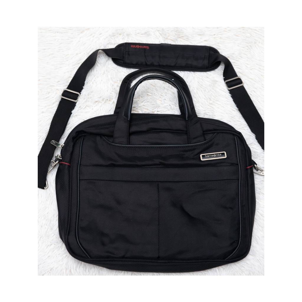 กระเป๋าโน้ตบุ๊ก Samsonite (มือสอง สภาพดี)