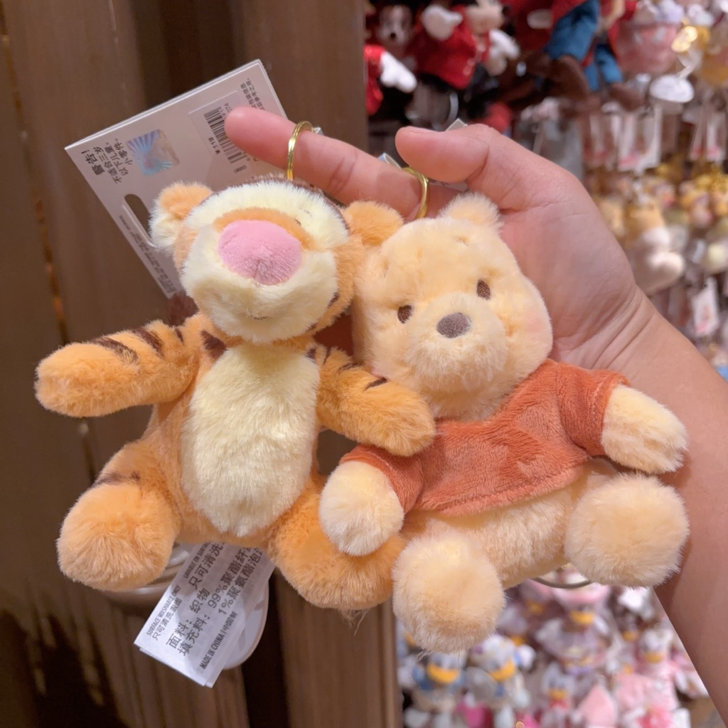 Winnie the poohคอลเลกชันพวงกุญแจพูห์และเพื่อนดิสนีย์สุดคิ้วท์จาก Shanghai Disney Resort ดีไซน์มินิ น่ารัก พกพาง่าย