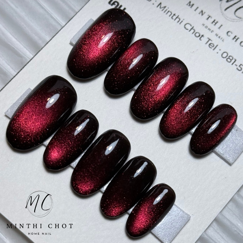 Mc06 เล็บปลอมพื้นดำลูกแก้วแดง สีชัด ลูกแก้วเน้นๆ