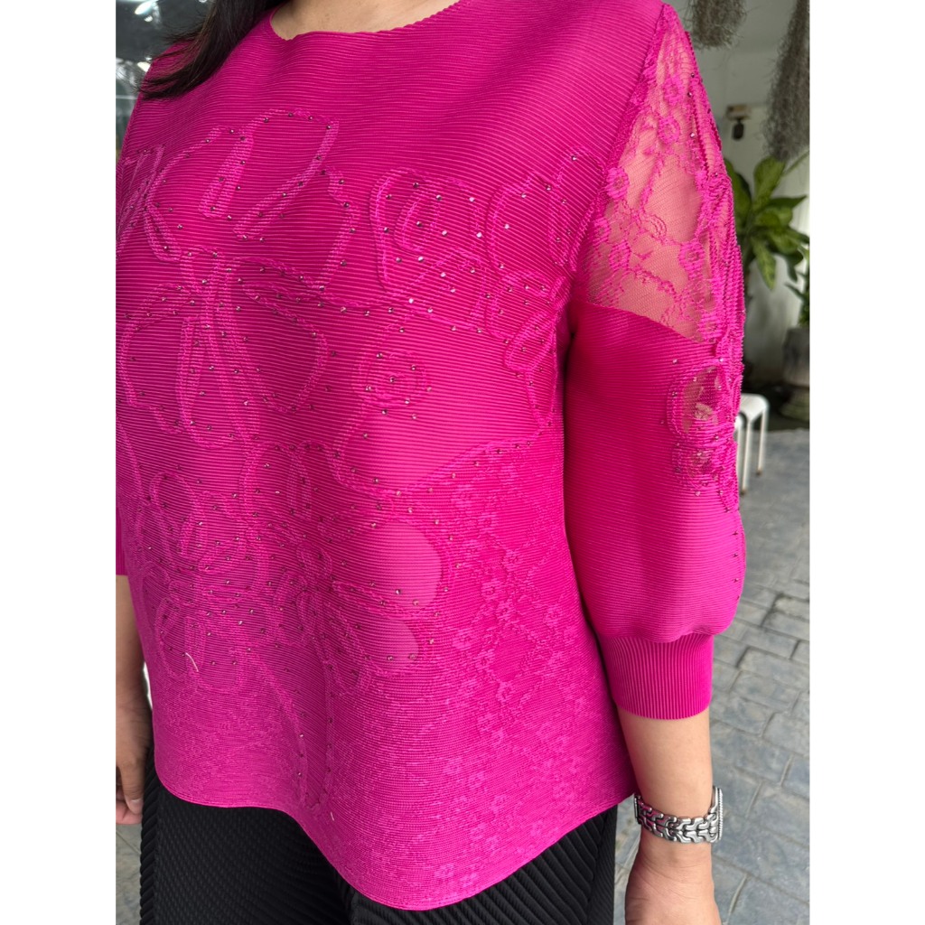 Pleatbynisa A998 เสื้ออัดพลีท แขนกระบอก แต่งเพชร สีพื้น รูปที่ 7