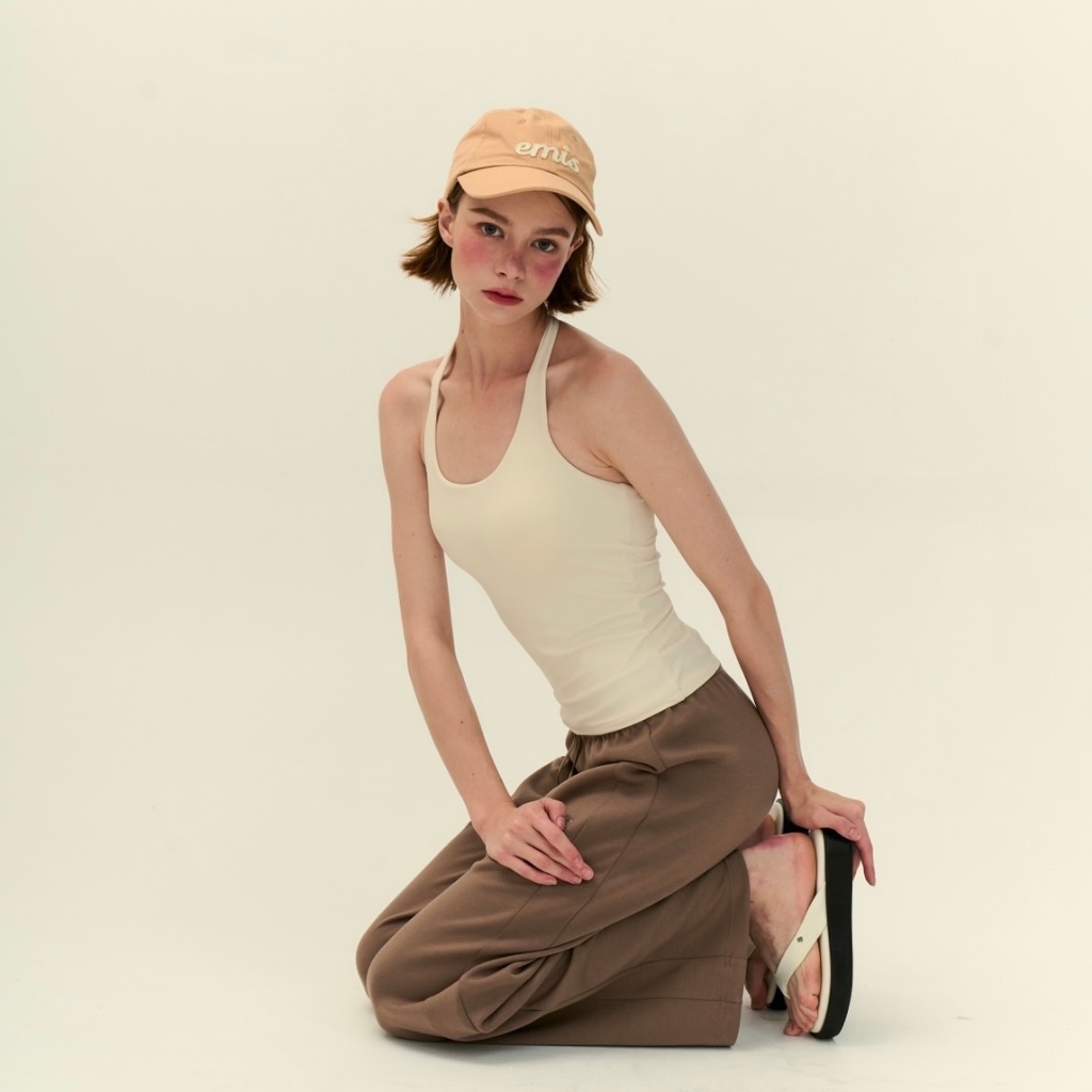 Healthyattitude.bkk - Sculpt Halter Tank เสื้อคล้องคอ เปิดหลัง