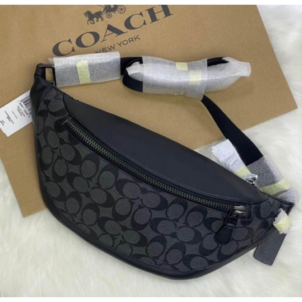 New หายากก  คาดอก WARREN BELT BAG IN SIGNATURE CANVAS คาดอกชาย F78777