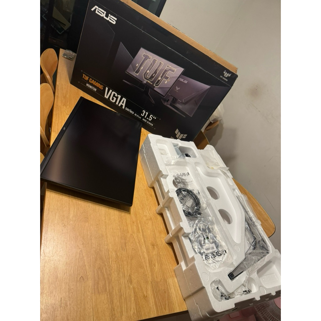 จอคอม Asus tuf 31.5นิ้ว 4k 165hz