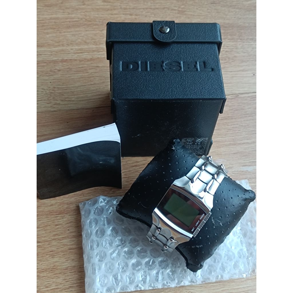 Diesel  รุ่น DZ-7055