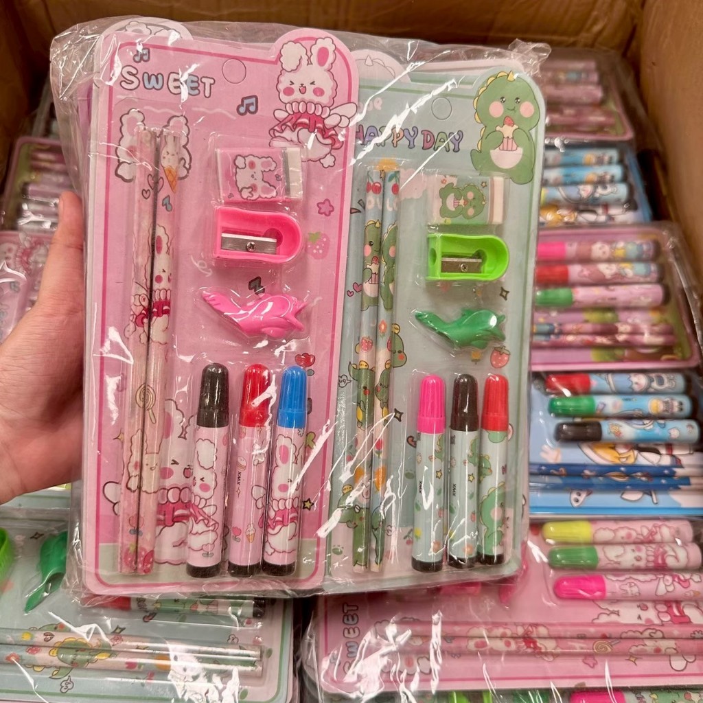 [ขายยกโหล12แผง] ชุดเครื่องเขียน เครื่องเขียนเด็กนักเรียน 1แผงมี8ชิ้น สีสวย ลายน่ารัก
