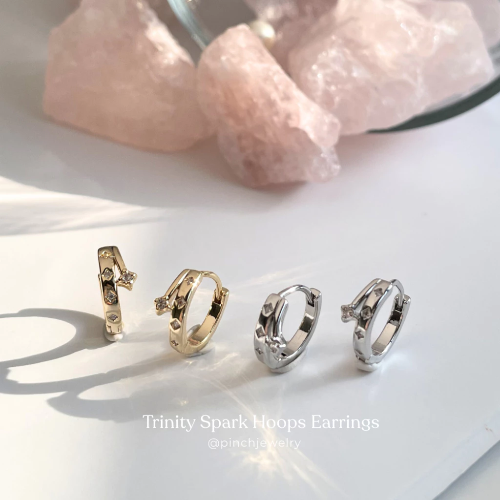 Pinch Trinity Spark Hoops Earrings (ขนาดห่วง 8 mm)