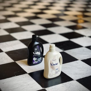 Vnew Black & Dark วีนิว น้ำยาซักผ้าสีเข้ม สีดำ ฟื้นคืนสีผ้าและซ่อมแซมเส้นใย 1.5L